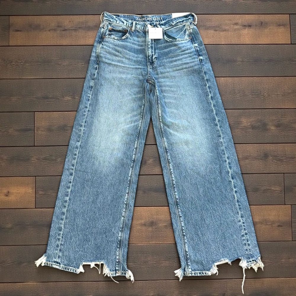 American Eagle NWT Dreamy Drape Super High Rise Baggy Wide Leg Jeans 6 SHORT - Picture 3 of 8